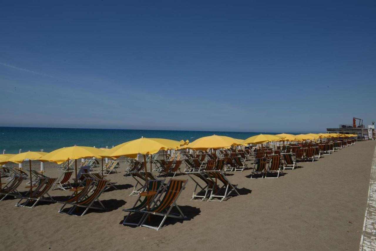 Camping Casa Di Caccia Marina Di Bibbona Exterior foto